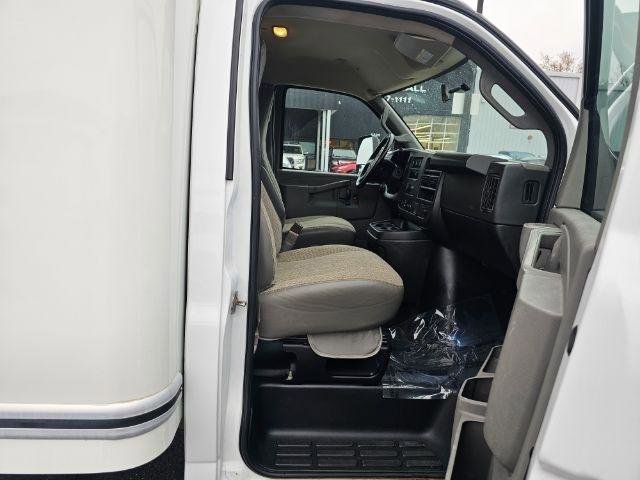Used 2022 GMC Savana 4500 4500 Van 177 w/ Power Convenience Package RWD image 25