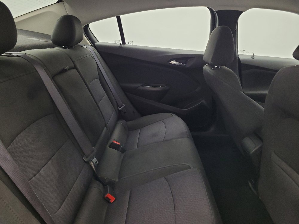 Used 2017 Chevrolet Cruze LT FWD image 19