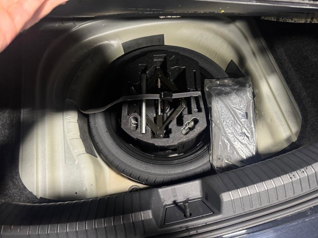 Used 2025 Volkswagen Jetta SE image 12