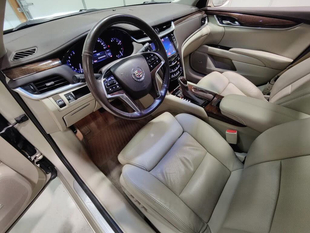 Used 2013 Cadillac XTS Luxury w/ Driver Awareness Package image 22