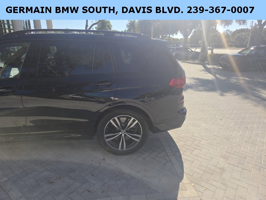 Certified 2022 BMW X7 M50i w/ Executive Package image 16