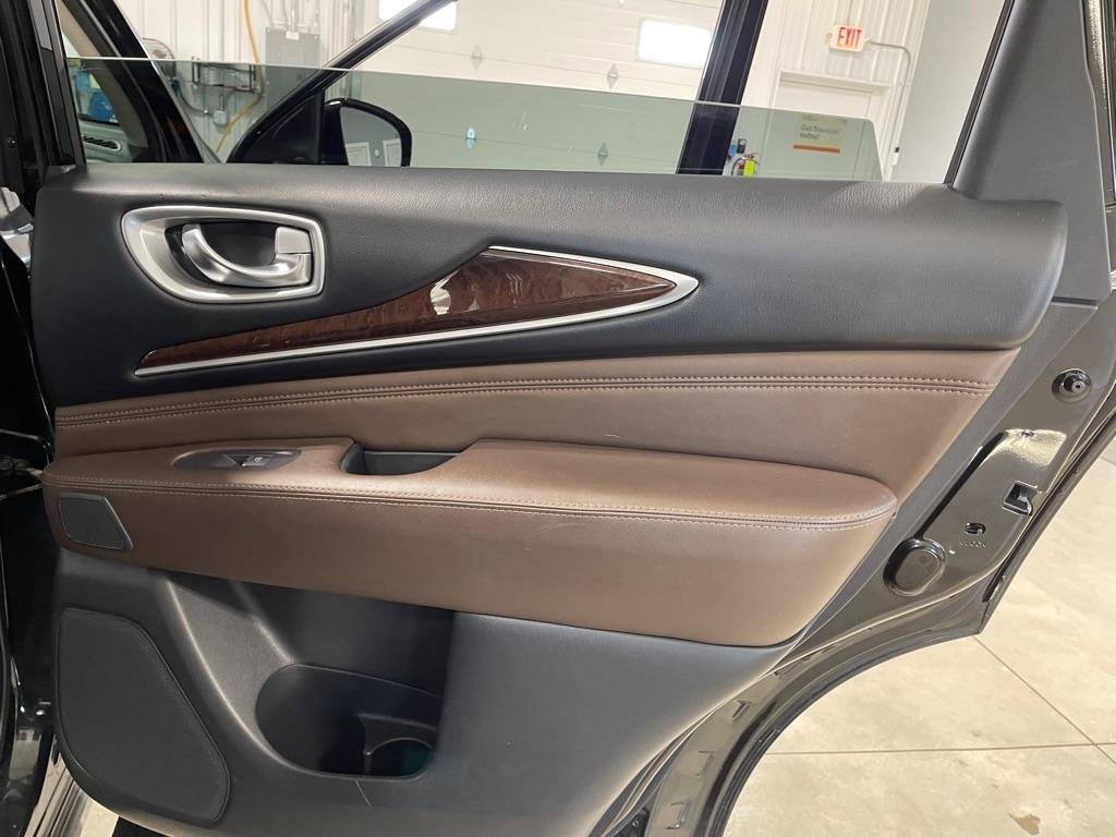 Used 2015 INFINITI QX60 AWD w/ Deluxe Touring Package image 24