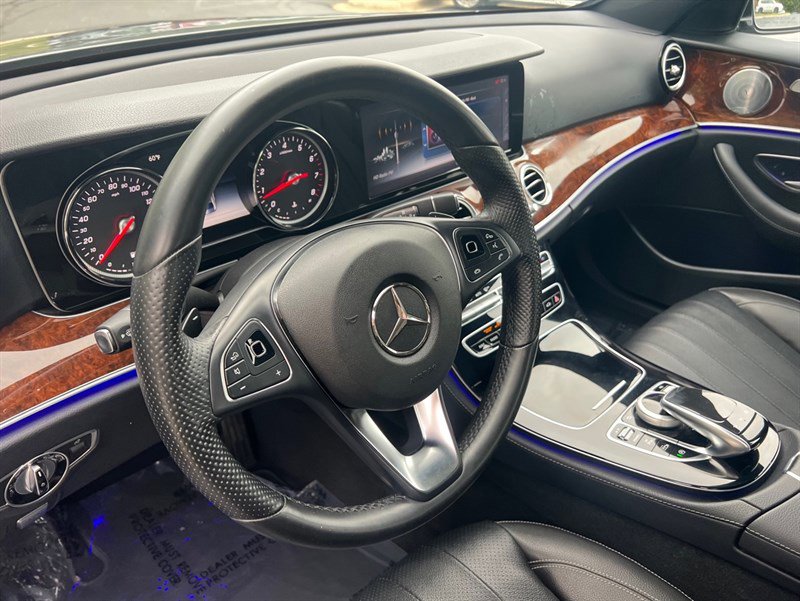 Used 2017 Mercedes-Benz E 300 4MATIC image 37