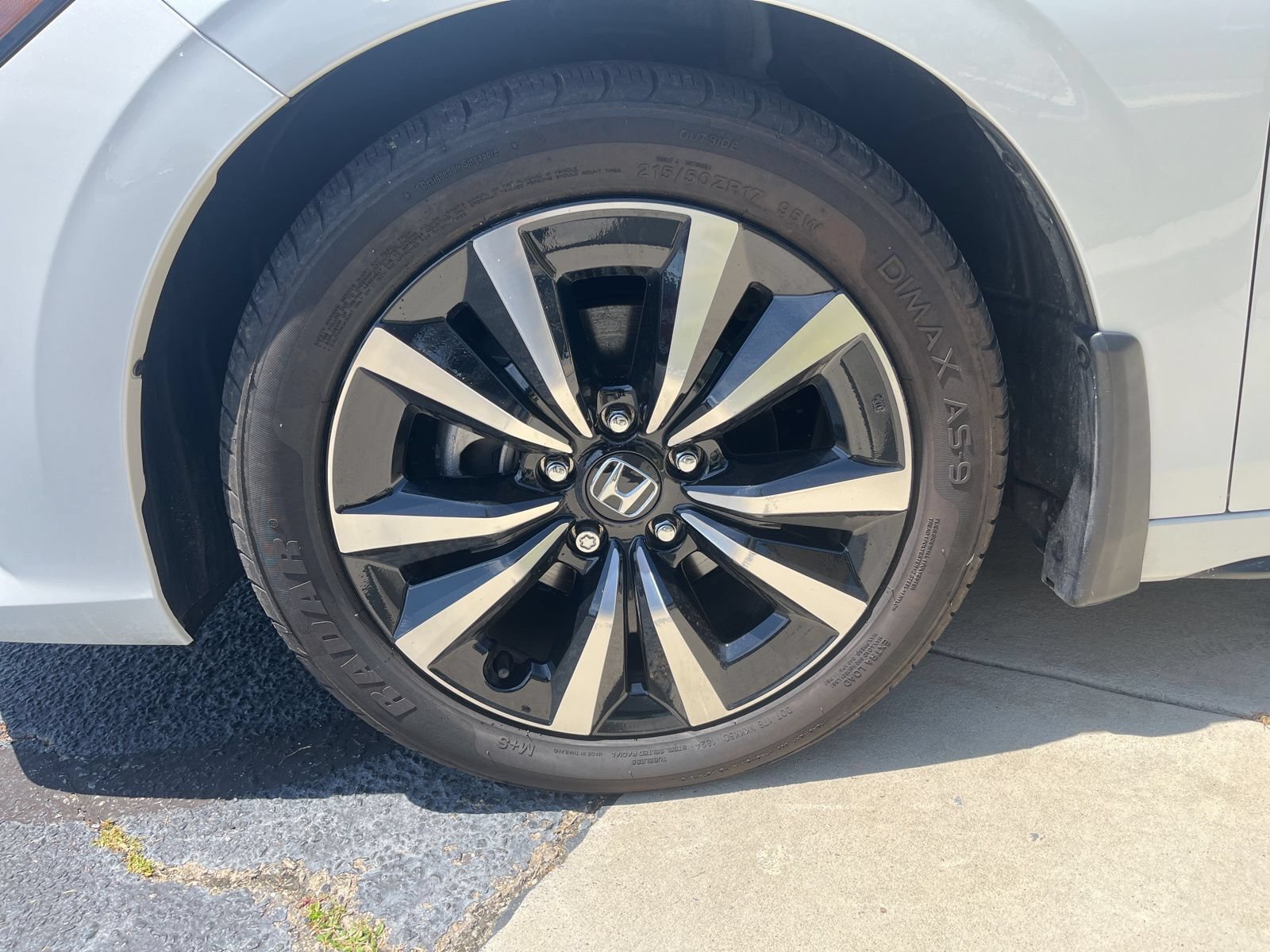 Used 2024 Honda Civic EX-L image 6
