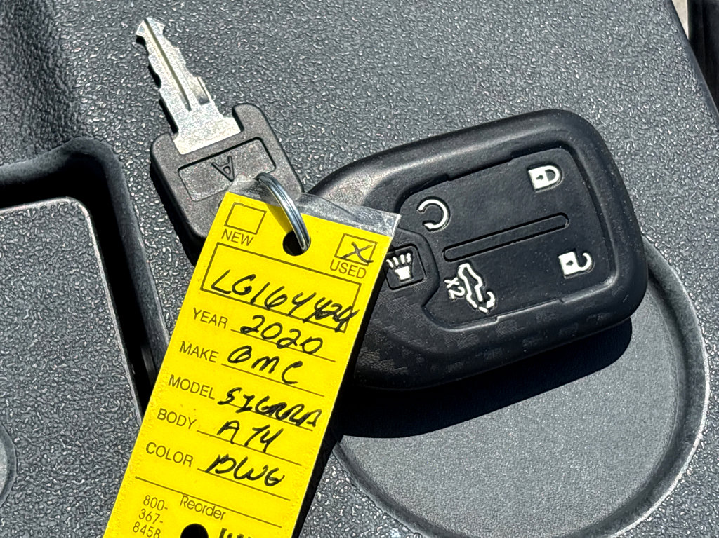 Used 2020 GMC Sierra 1500 AT4 w/ AT4 Premium Package image 26