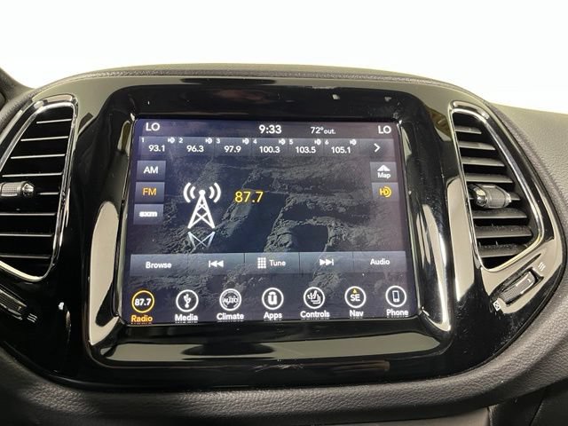 Used 2018 Jeep Compass Limited w/ Navigation Group AWD/4WD image 23