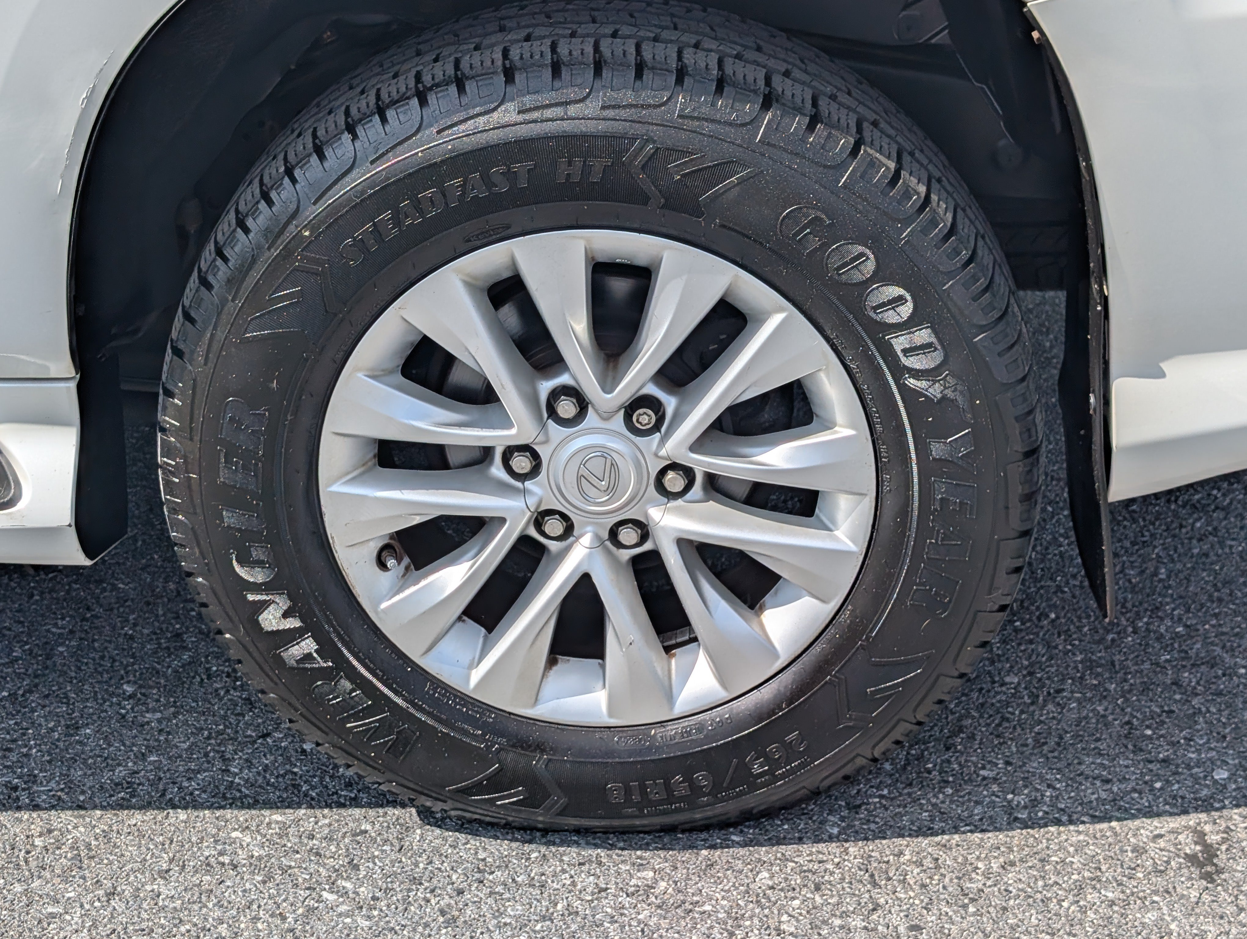 Used 2016 Lexus GX 460 w/ Premium Package AWD/4WD image 8