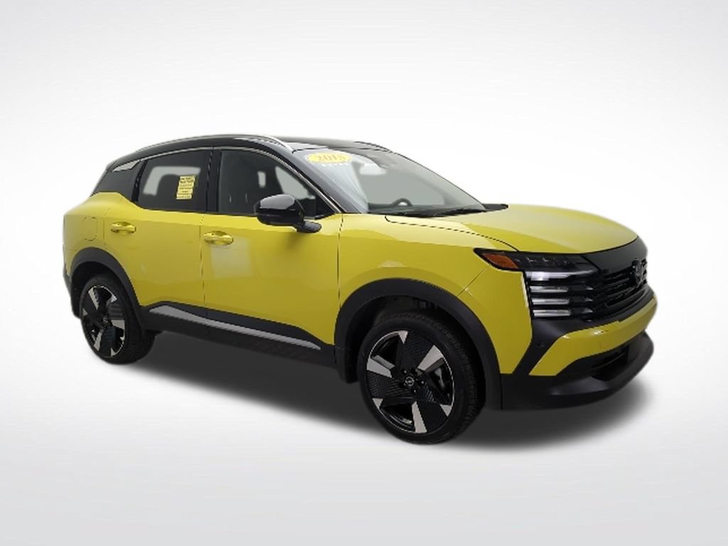Used 2025 Nissan Kicks SR FWD image 7