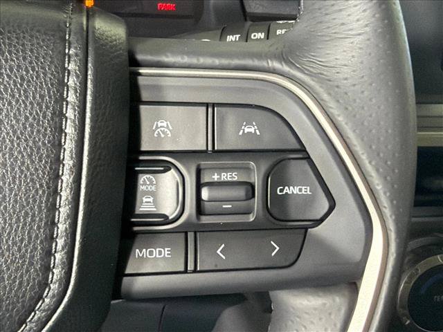 Used 2025 Toyota 4Runner SR5 AWD/4WD image 25