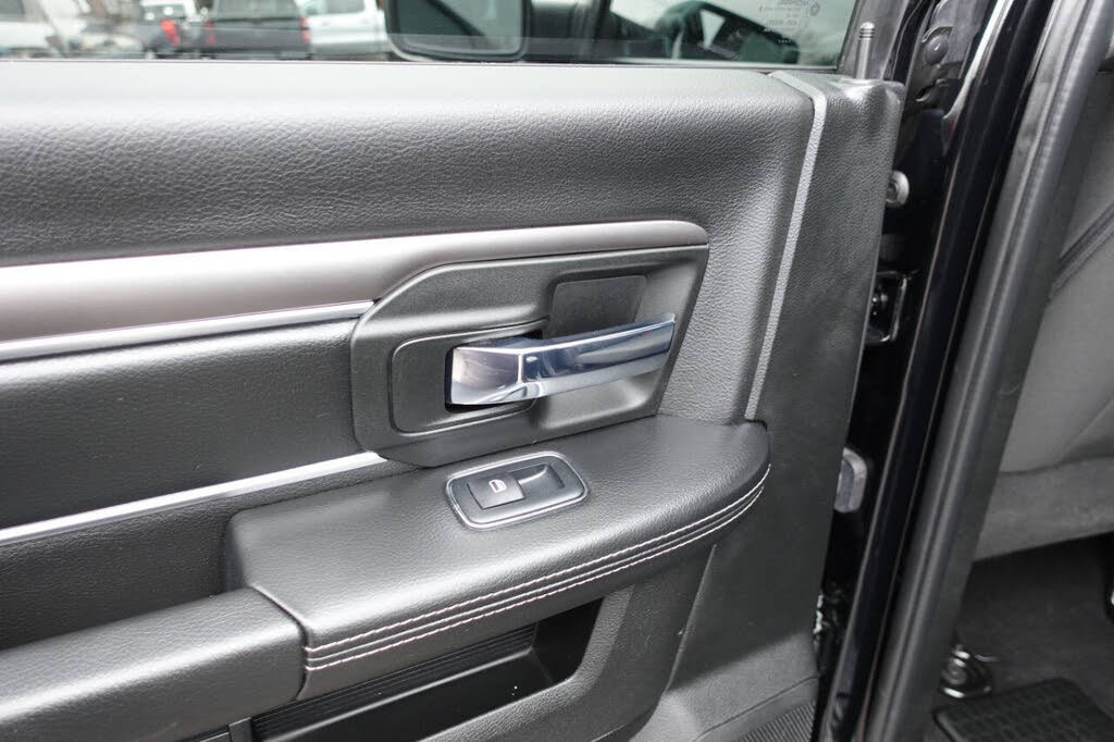 Used 2023 RAM 1500 Warlock AWD/4WD image 21