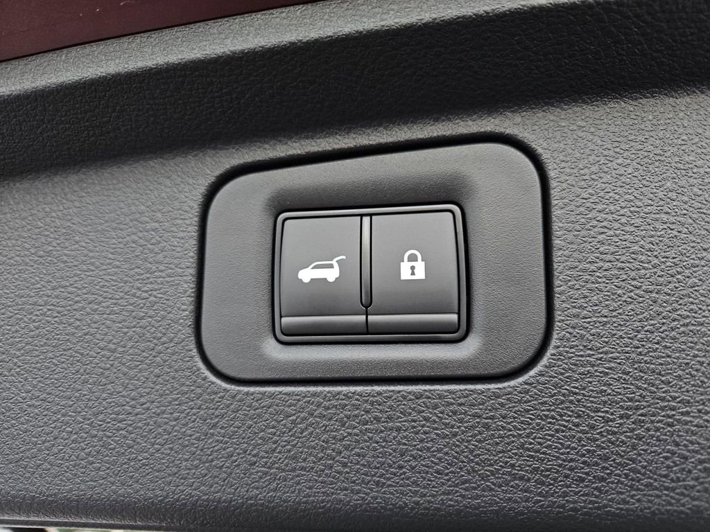 New 2026 Nissan Armada SL w/ Captain's Chari Seat Package image 6