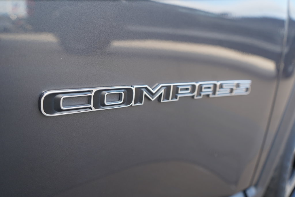 Used 2024 Jeep Compass Limited AWD/4WD image 7