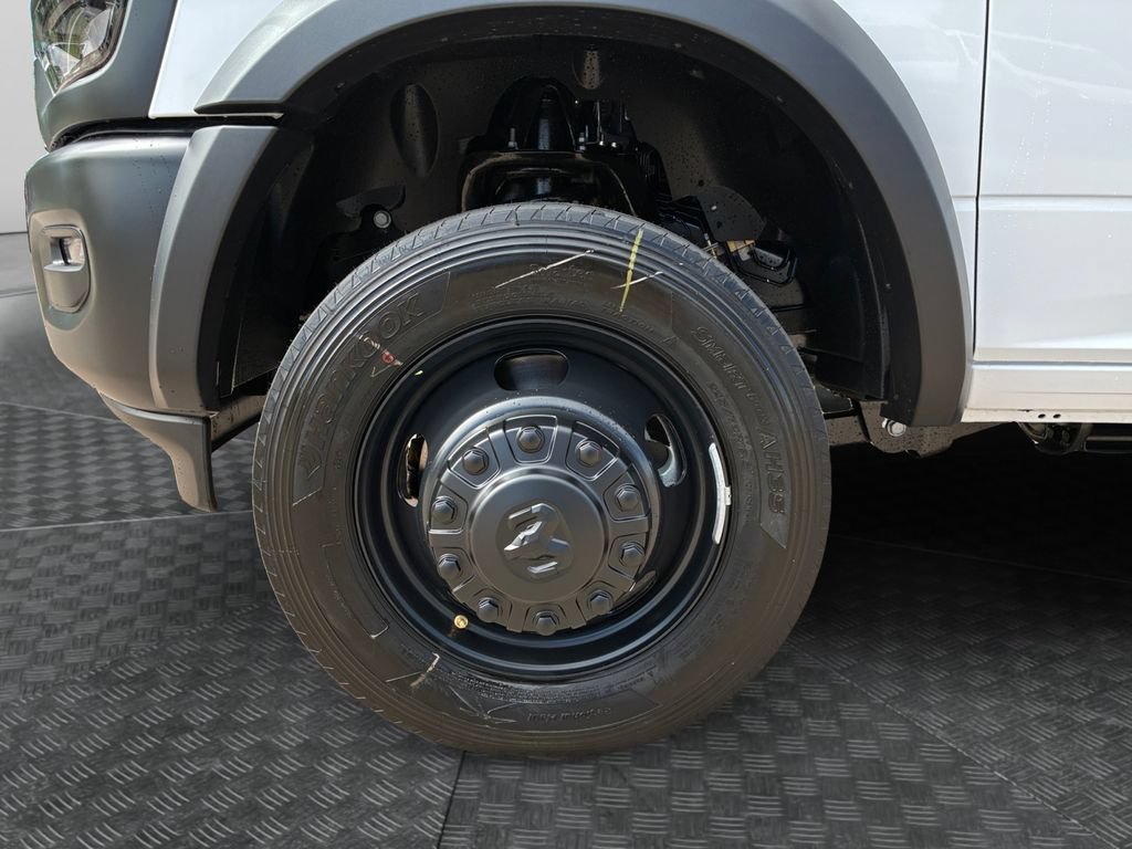 New 2026 RAM 5500 Tradesman AWD/4WD image 23