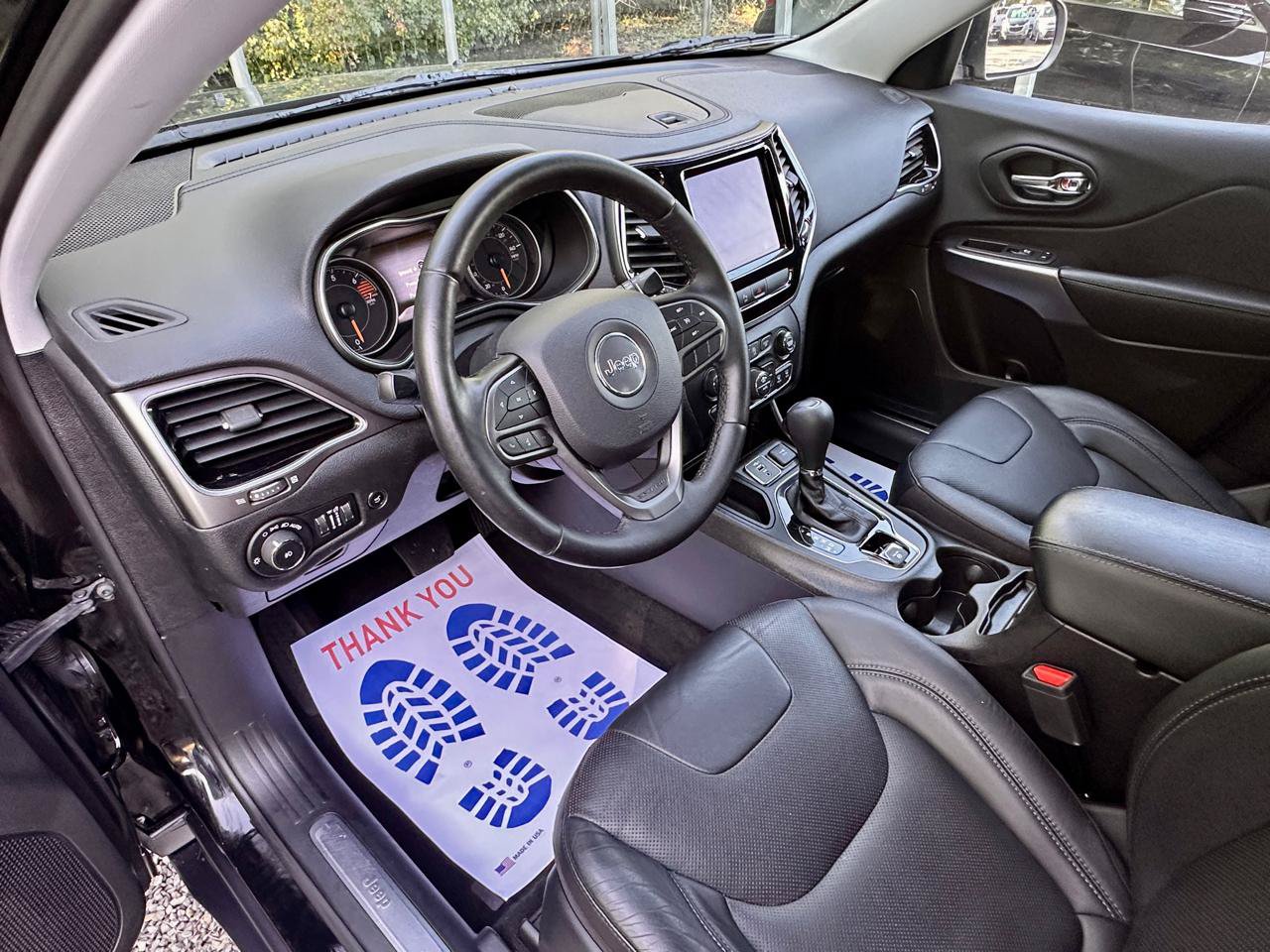 Used 2019 Jeep Cherokee Limited FWD image 28