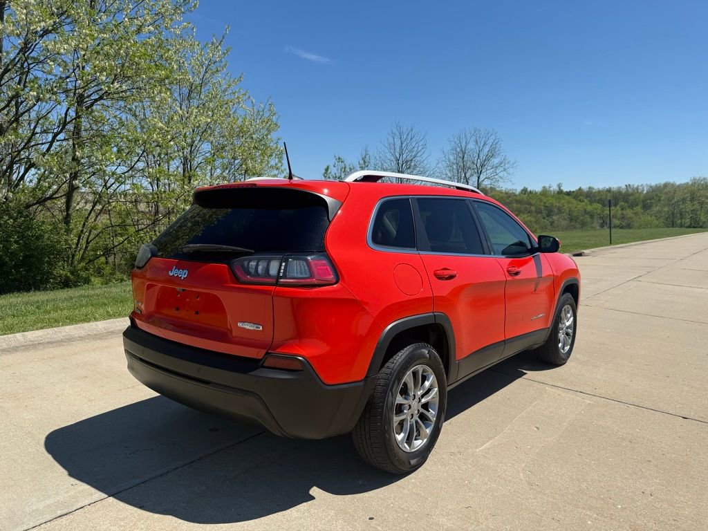 Used 2021 Jeep Cherokee Latitude Plus w/ Sun & Sound Group AWD/4WD image 3