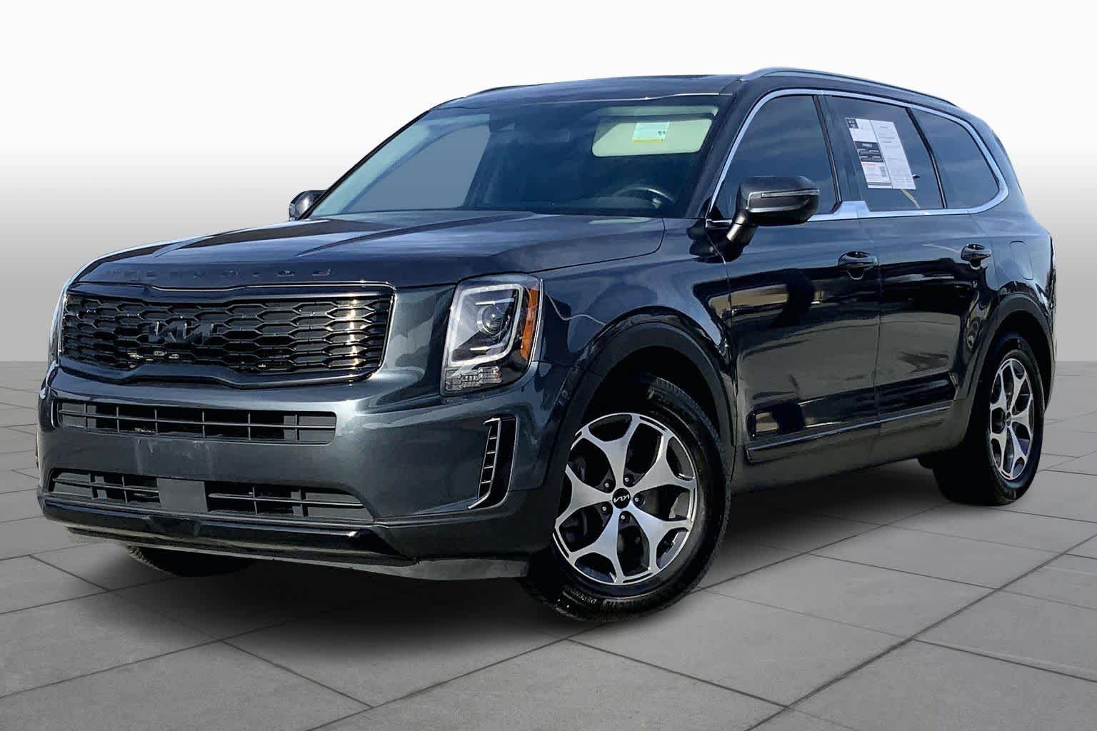 Used 2022 Kia Telluride EX w/ Towing Package AWD/4WD image 3