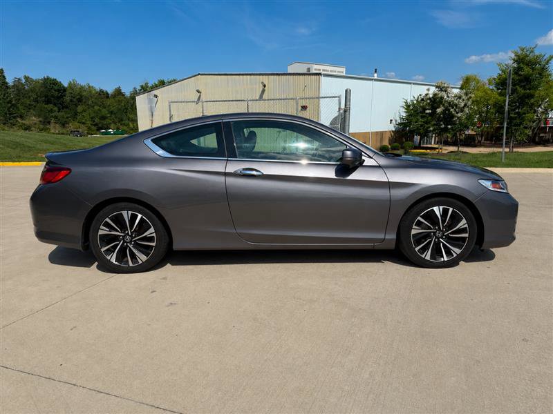 Used 2016 Honda Accord Touring image 9