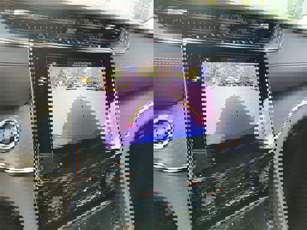 New 2025 Jeep Grand Cherokee L Laredo image 17