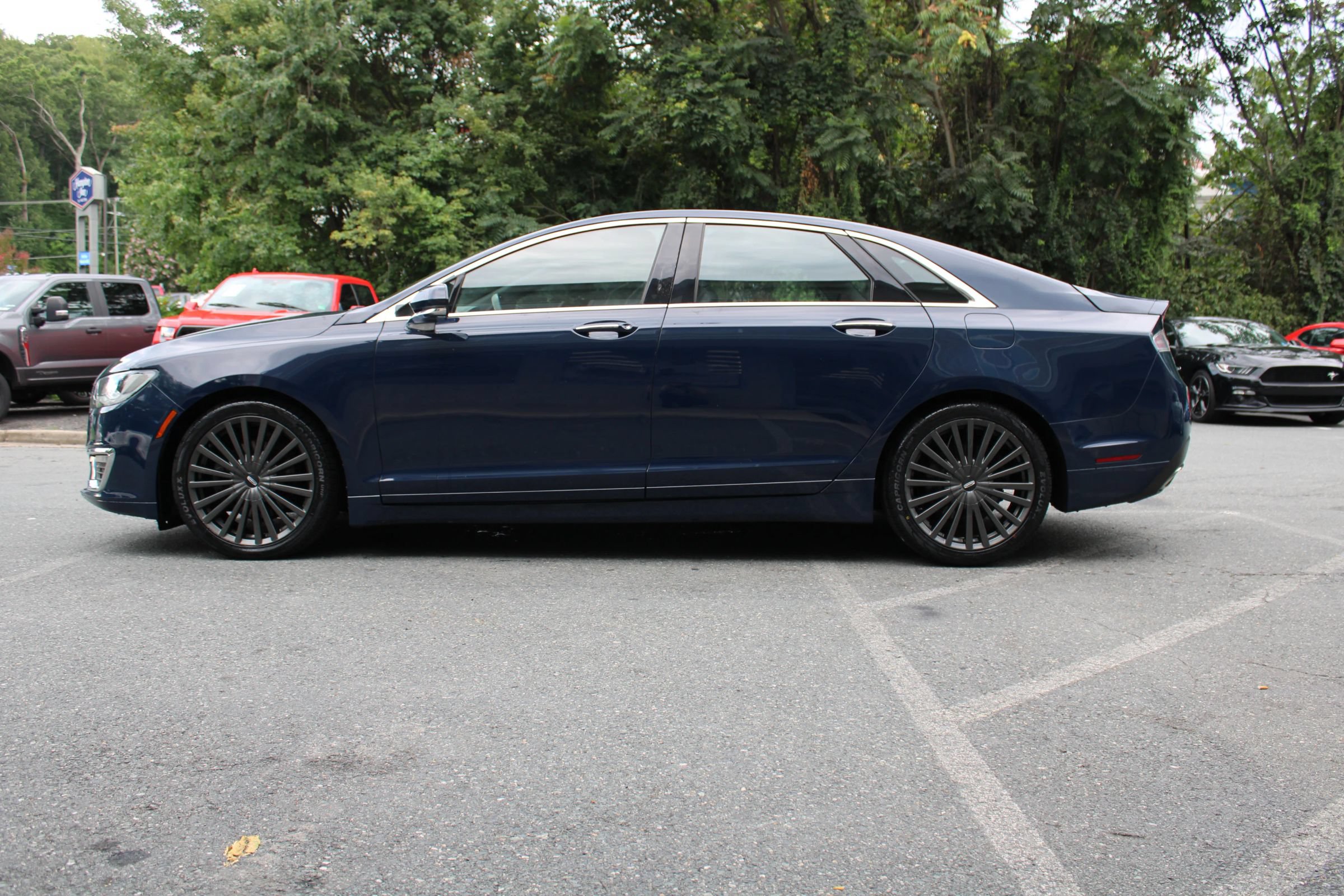 Used 2018 Lincoln MKZ Reserve FWD image 20