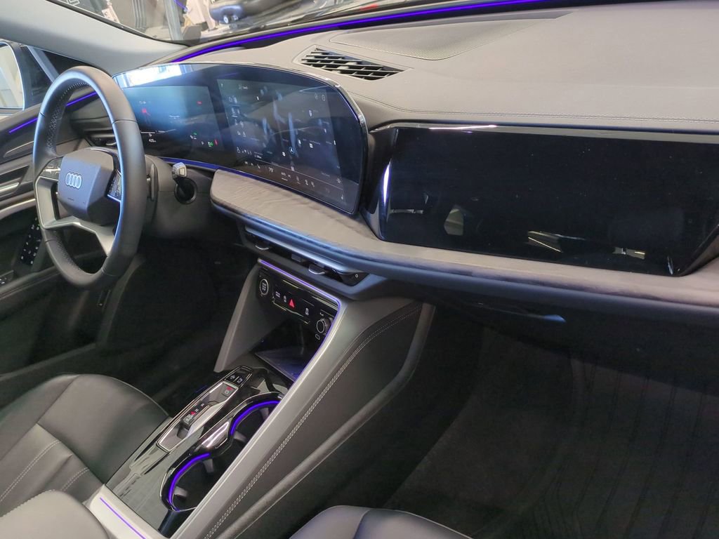 Used 2025 Audi Q5 Premium Plus w/ Premium Plus image 38