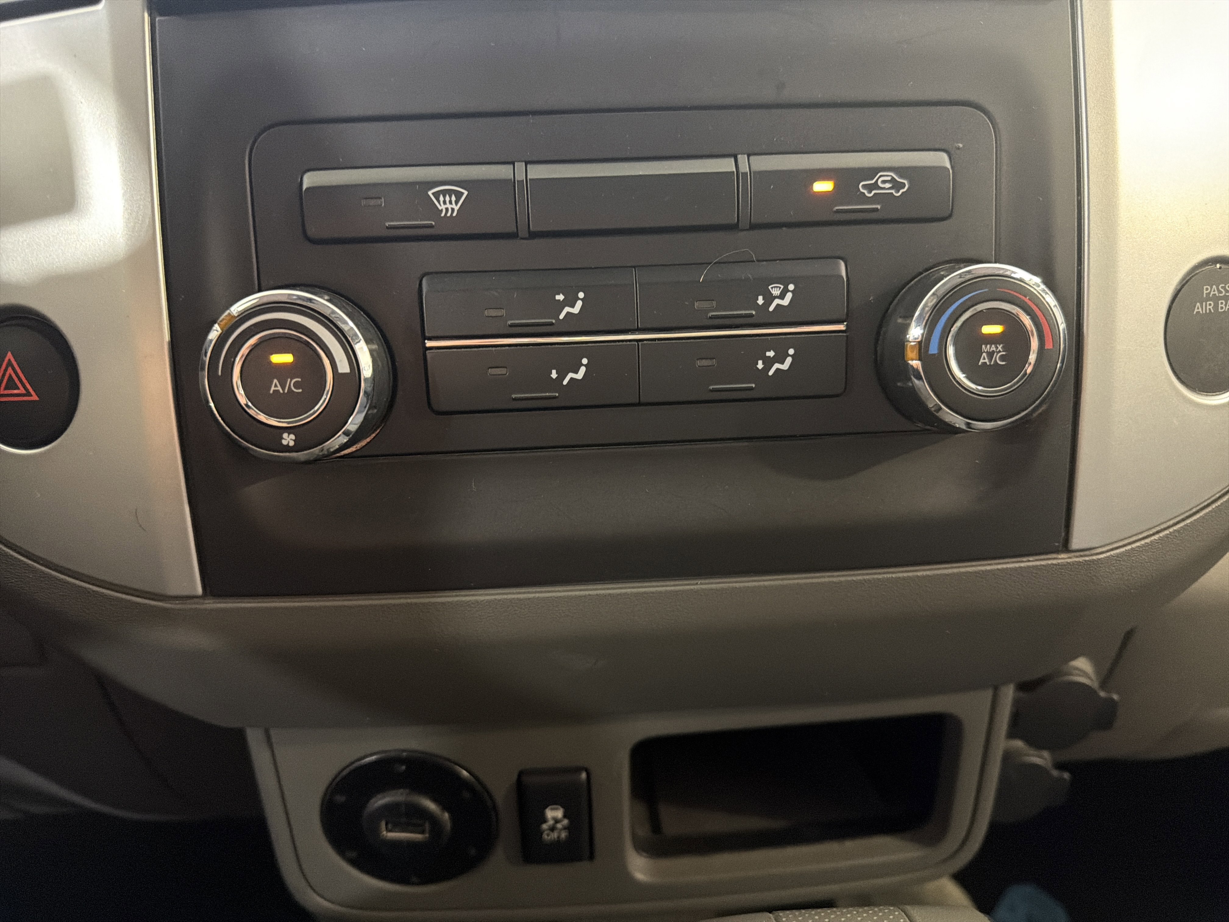 Used 2015 Nissan Frontier SV RWD image 18