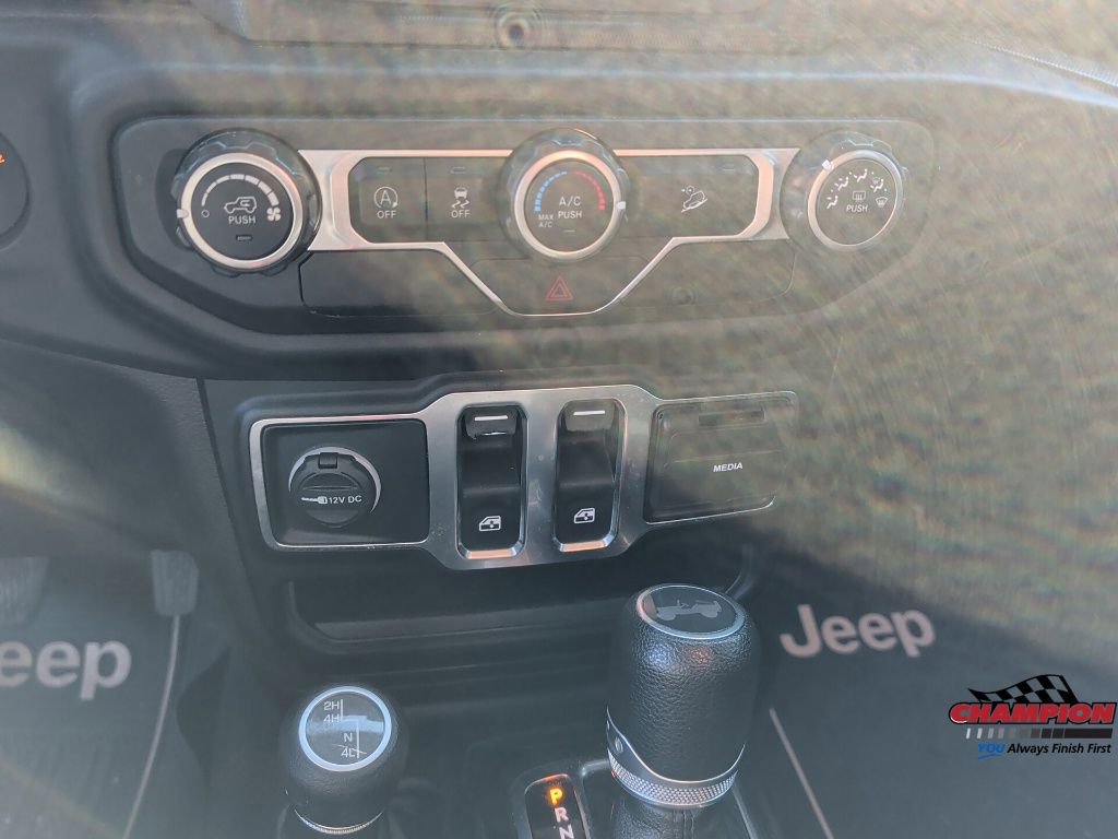 Used 2020 Jeep Wrangler Sport AWD/4WD image 21