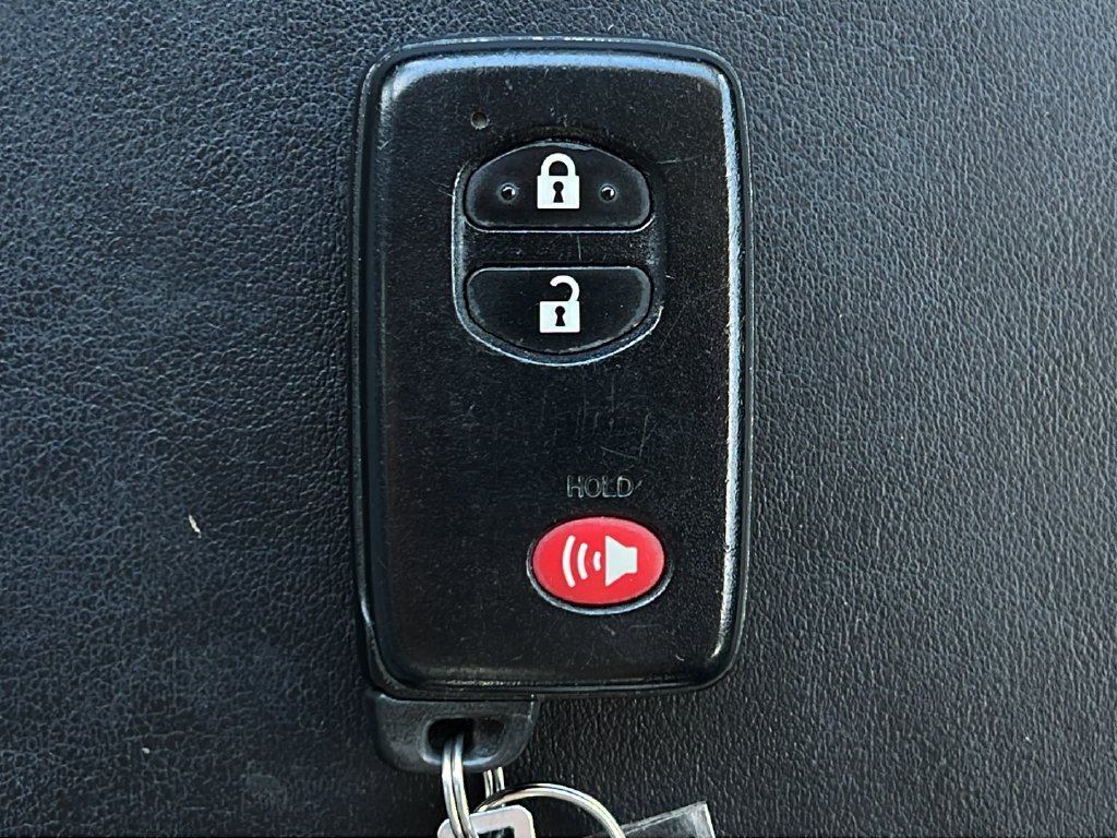 Used 2015 Toyota Prius V Five FWD image 23