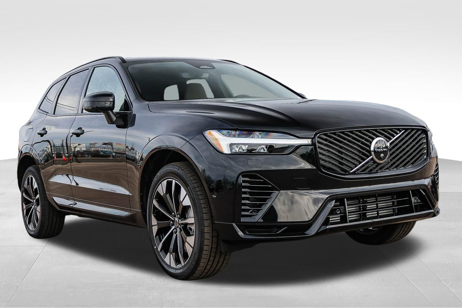 New 2026 Volvo XC60 T8 Plus w/ Protection Package Premier image 3