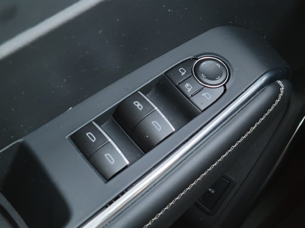 Used 2026 GMC Acadia Denali w/ Super Cruise Package FWD image 28