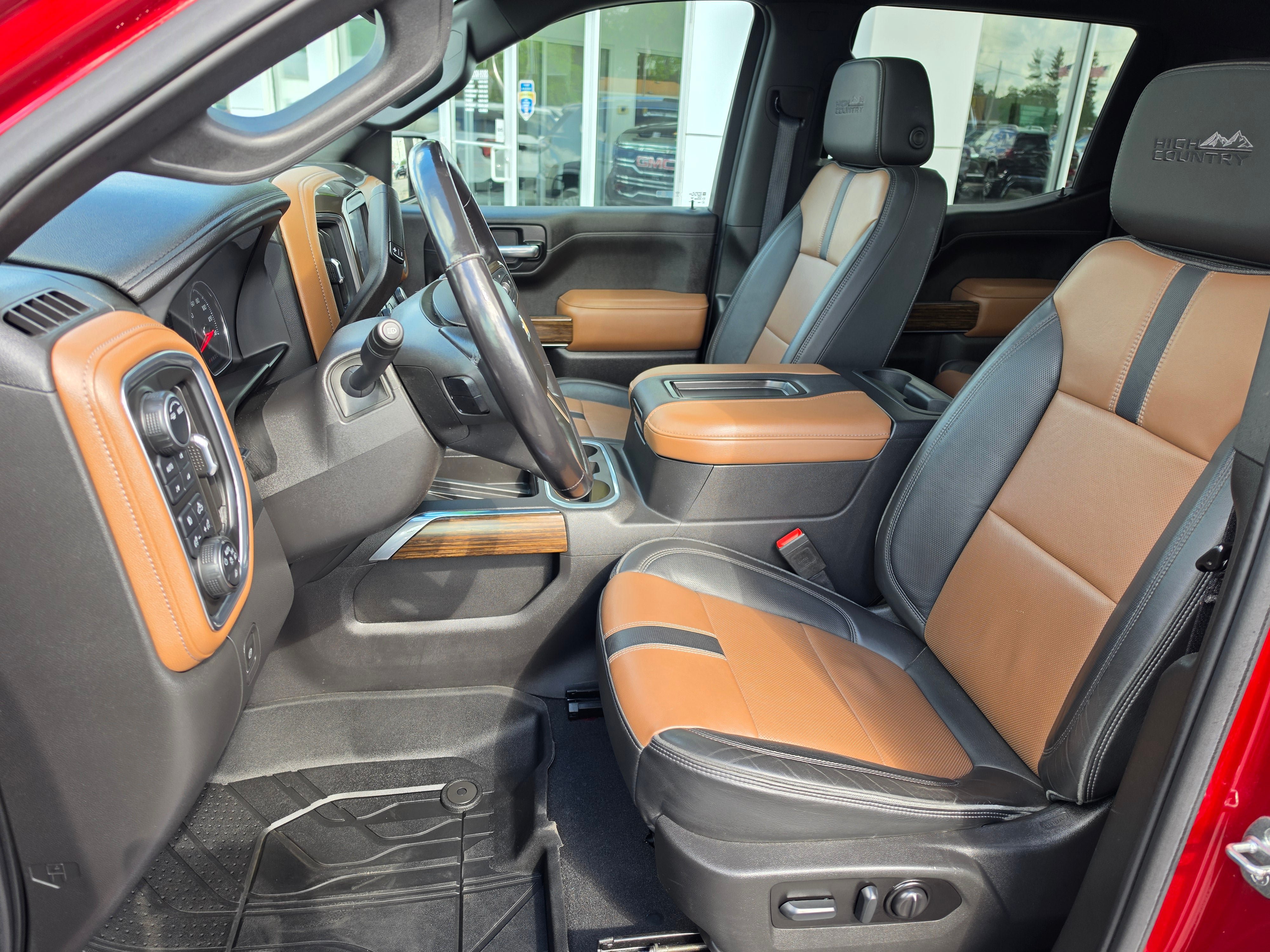 Used 2022 Chevrolet Silverado 1500 High Country w/ Technology Package AWD/4WD image 10