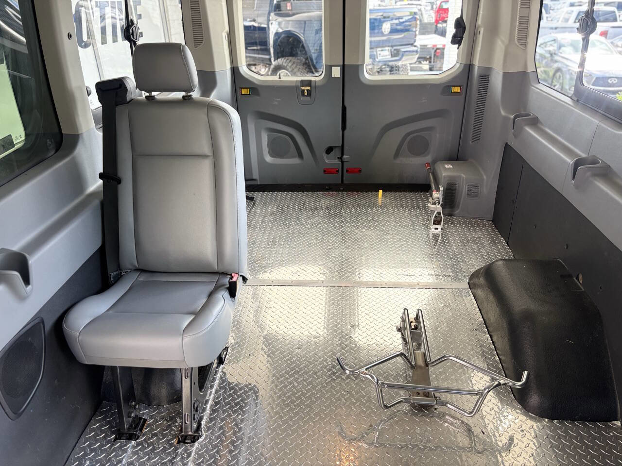 Used 2017 Ford Transit 350 XL RWD image 20