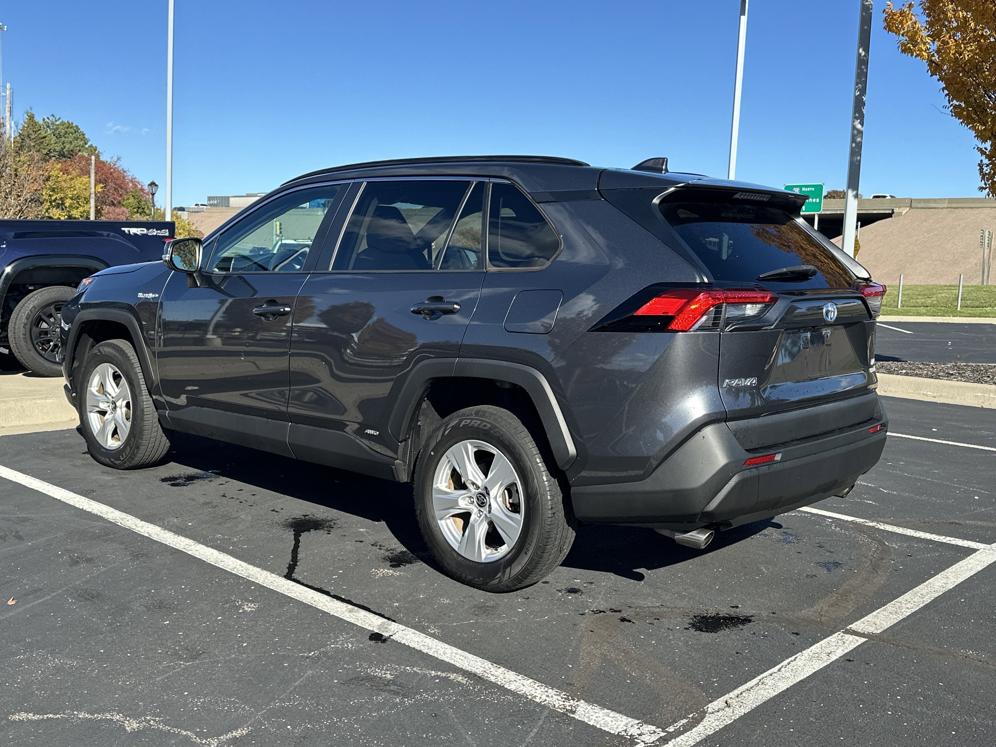 Certified 2021 Toyota RAV4 LE image 8