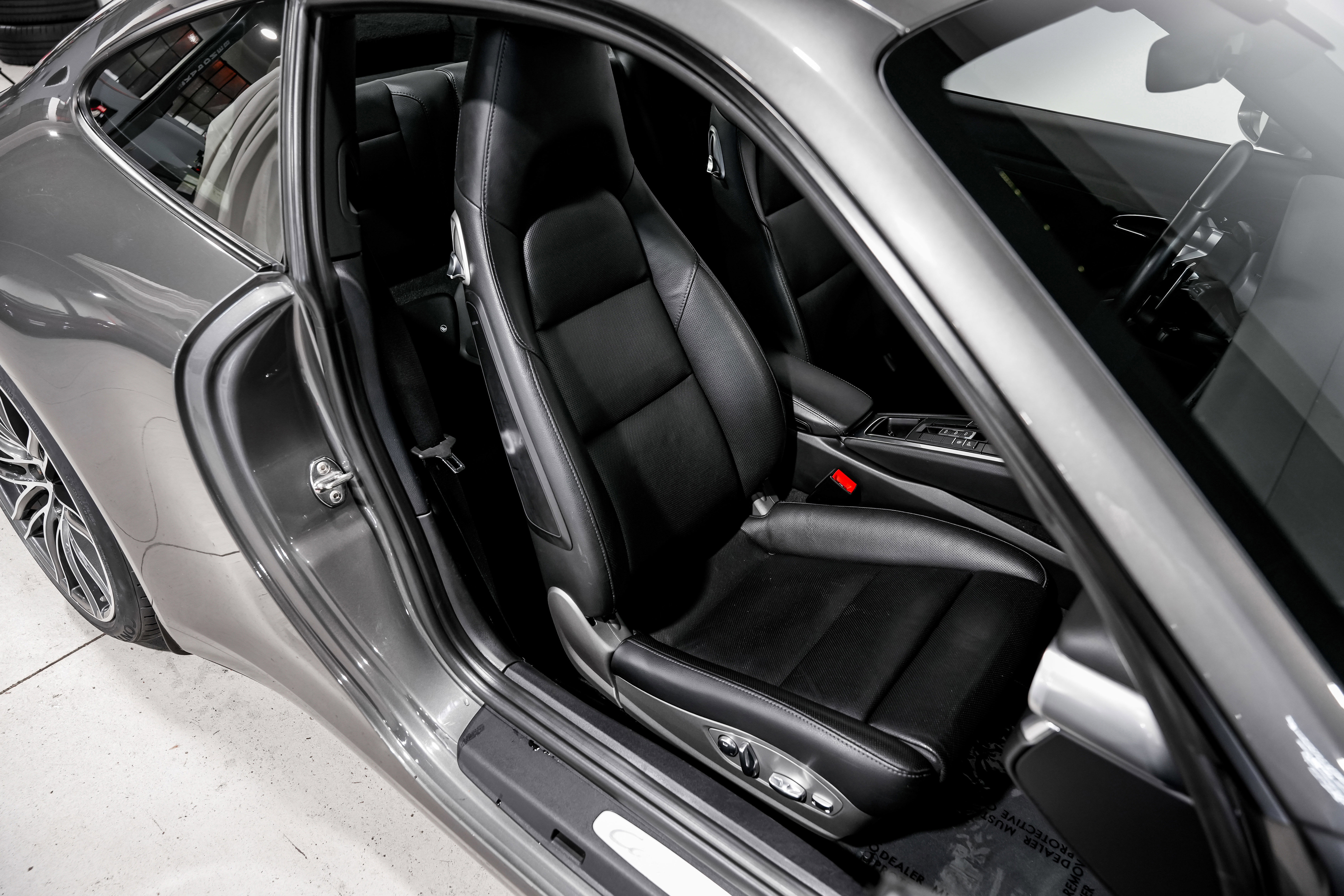 Used 2017 Porsche 911 Carrera S image 25