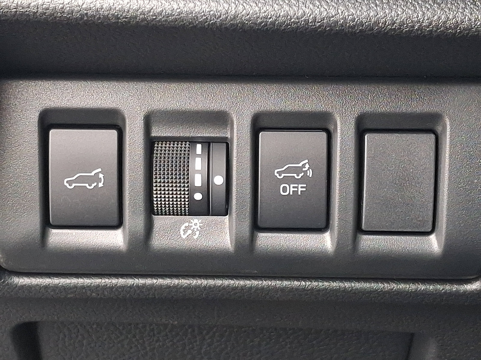 Certified 2025 Subaru Outback Premium w/ Popular Package #1A AWD/4WD image 25