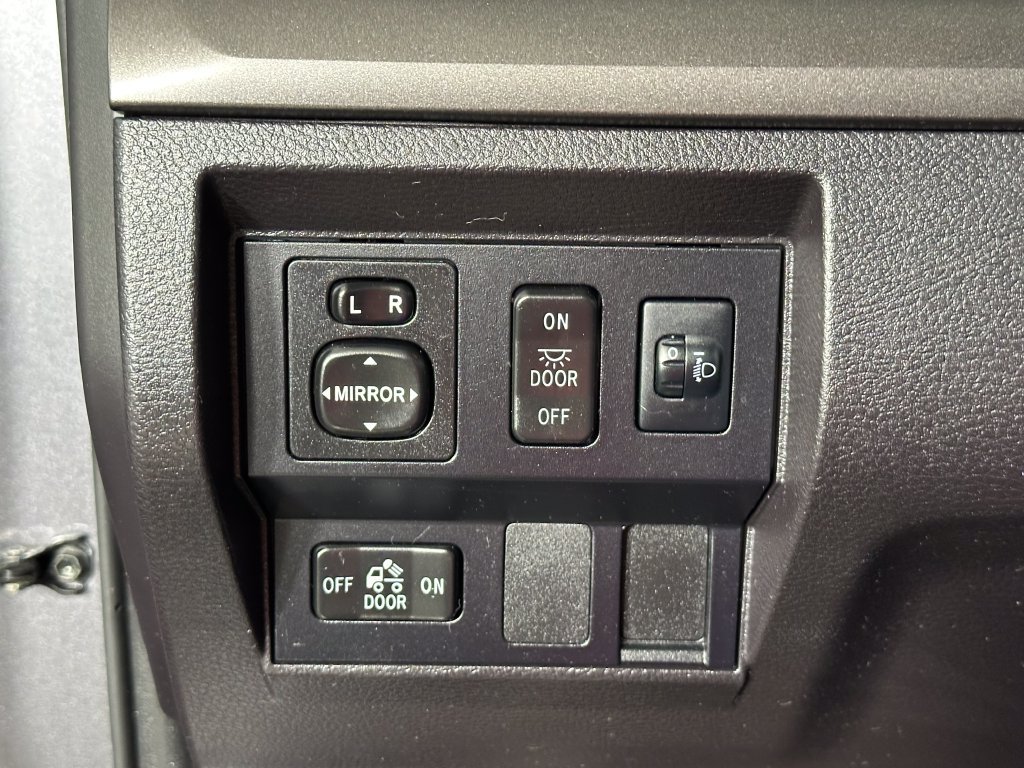 Used 2016 Toyota Tundra SR5 AWD/4WD image 19
