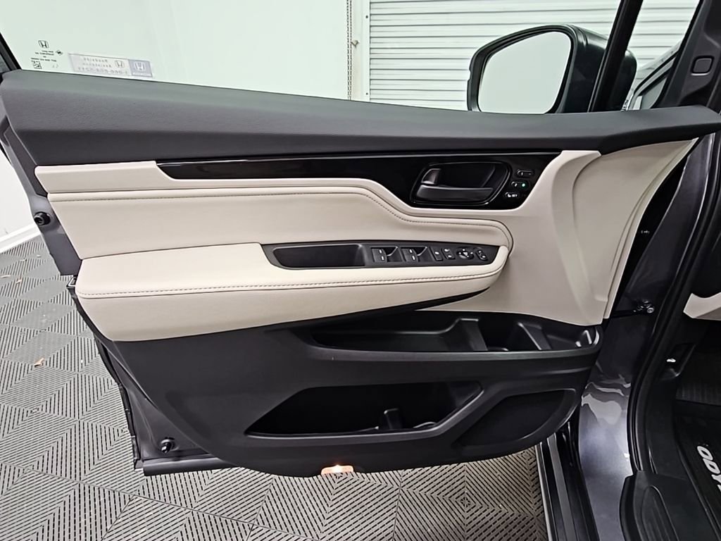 New 2026 Honda Odyssey Touring image 31