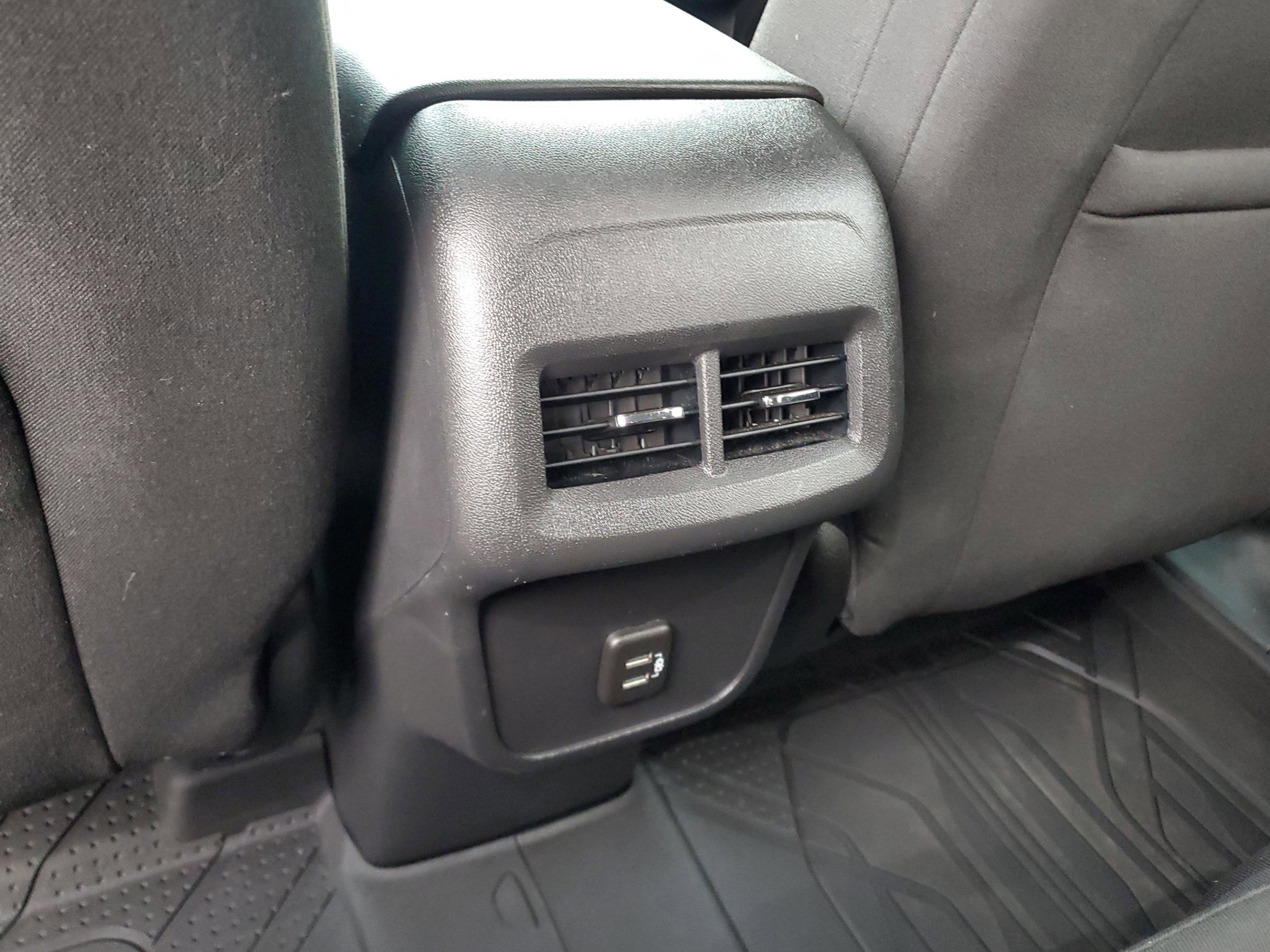 Used 2020 Chevrolet Equinox LT image 16