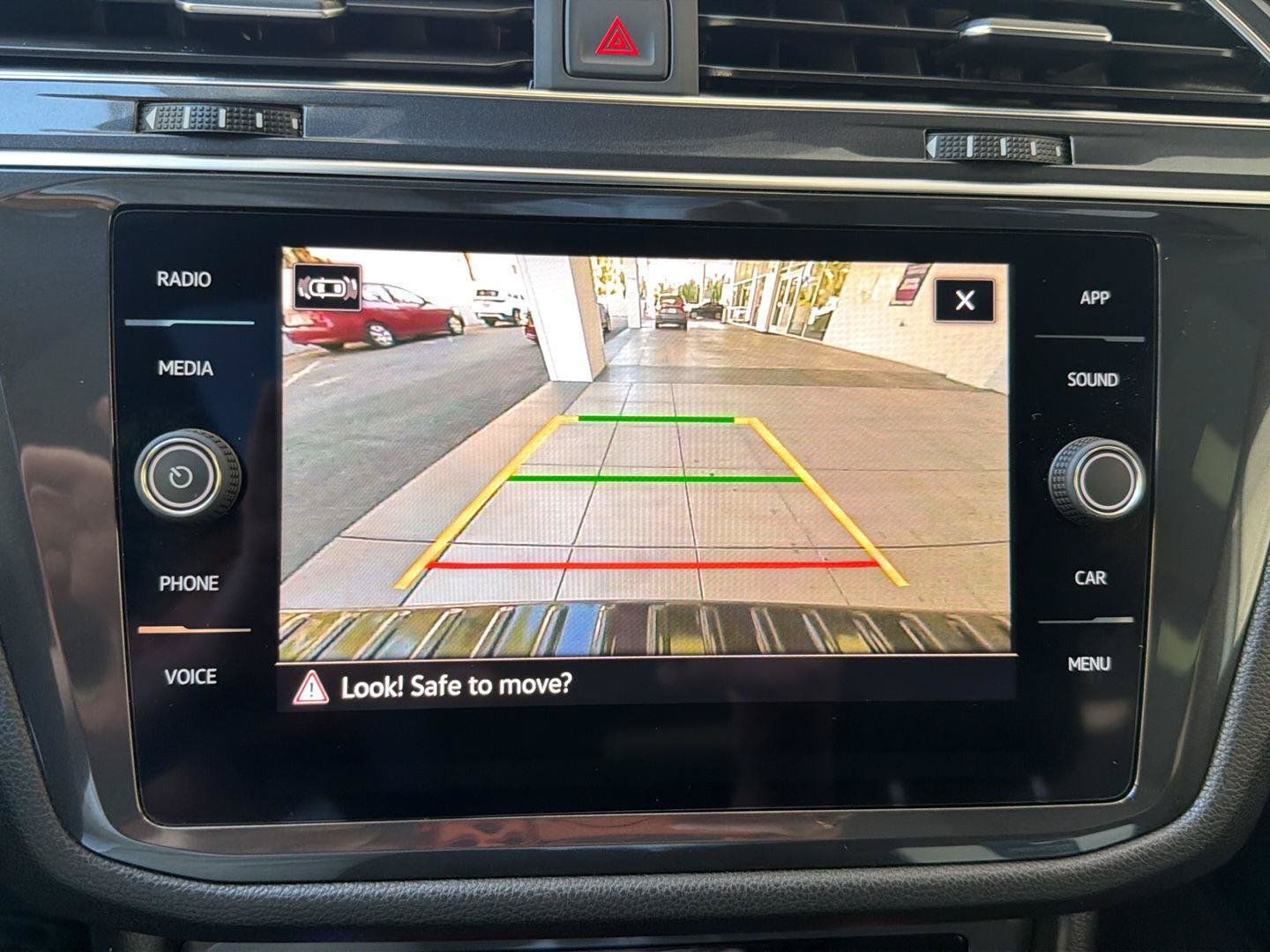 Certified 2023 Volkswagen Tiguan SE R-Line FWD image 23