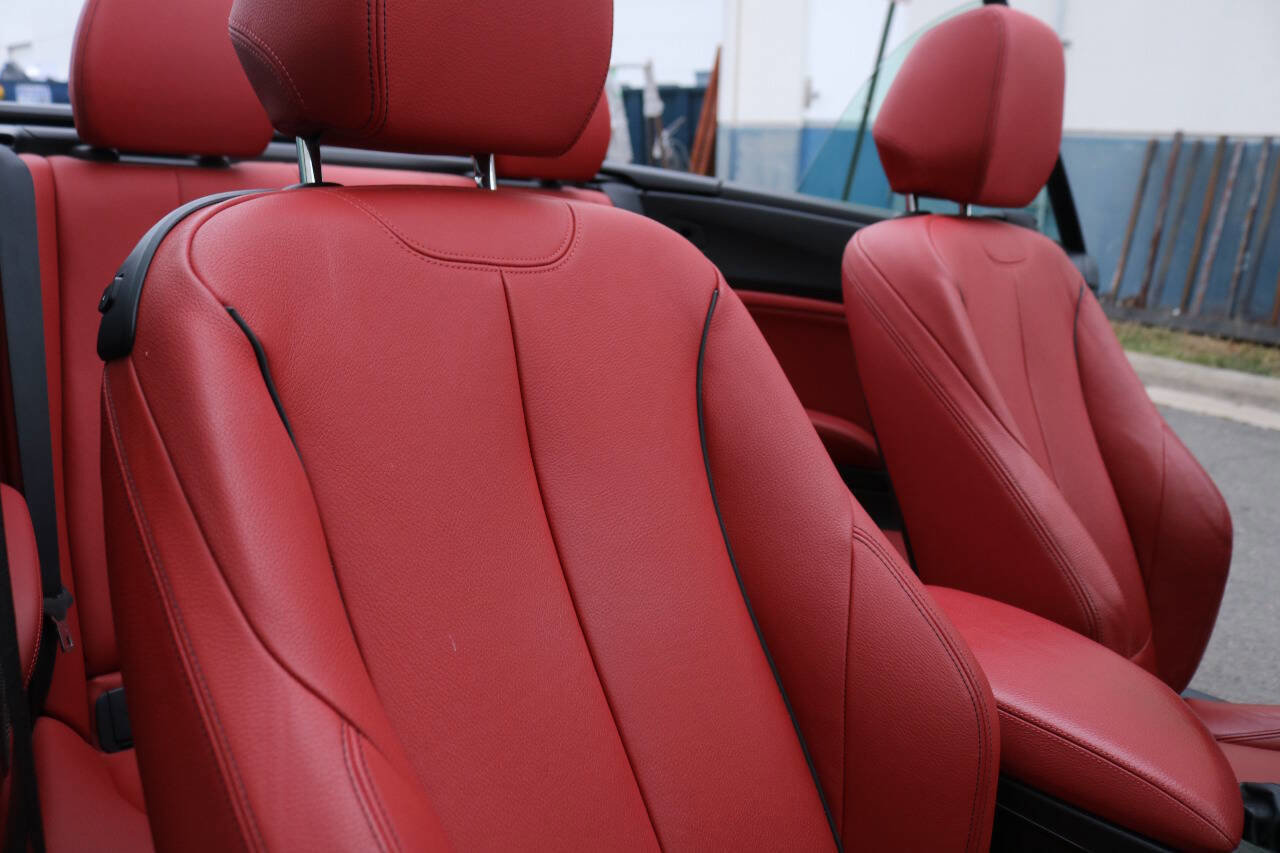Used 2016 BMW M235i Convertible image 24