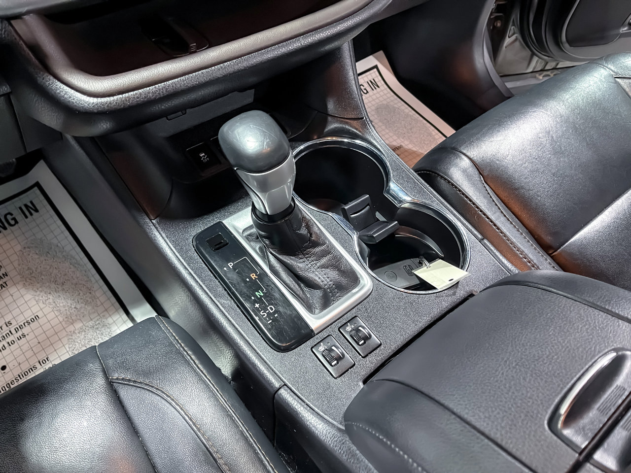 Used 2018 Toyota Highlander XLE image 29