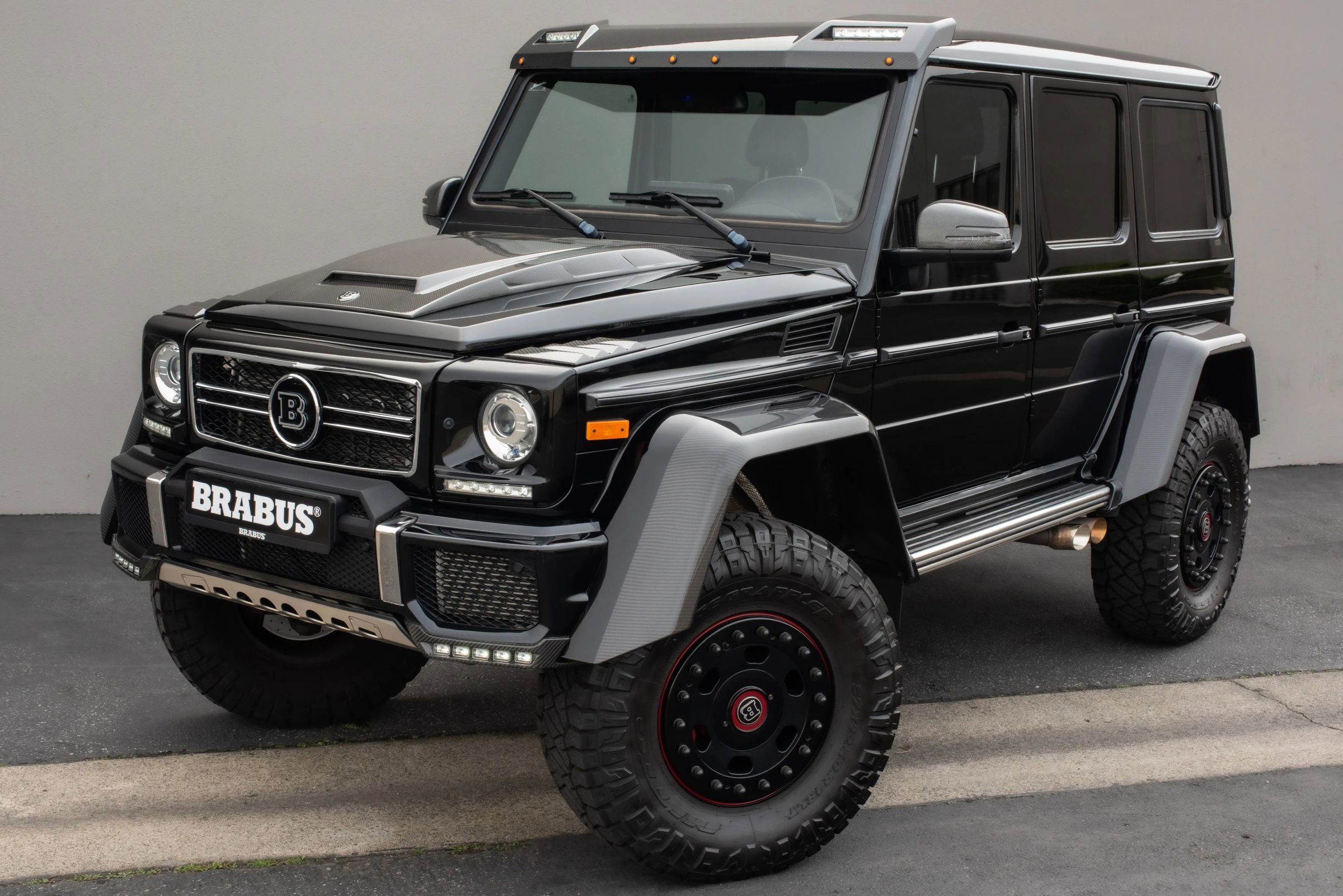 Used 2017 Mercedes-Benz G 550 Squared image 2