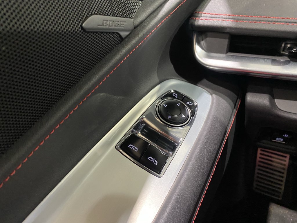 Used 2022 Chevrolet Corvette Stingray Coupe w/ Z51 Performance Package RWD image 7