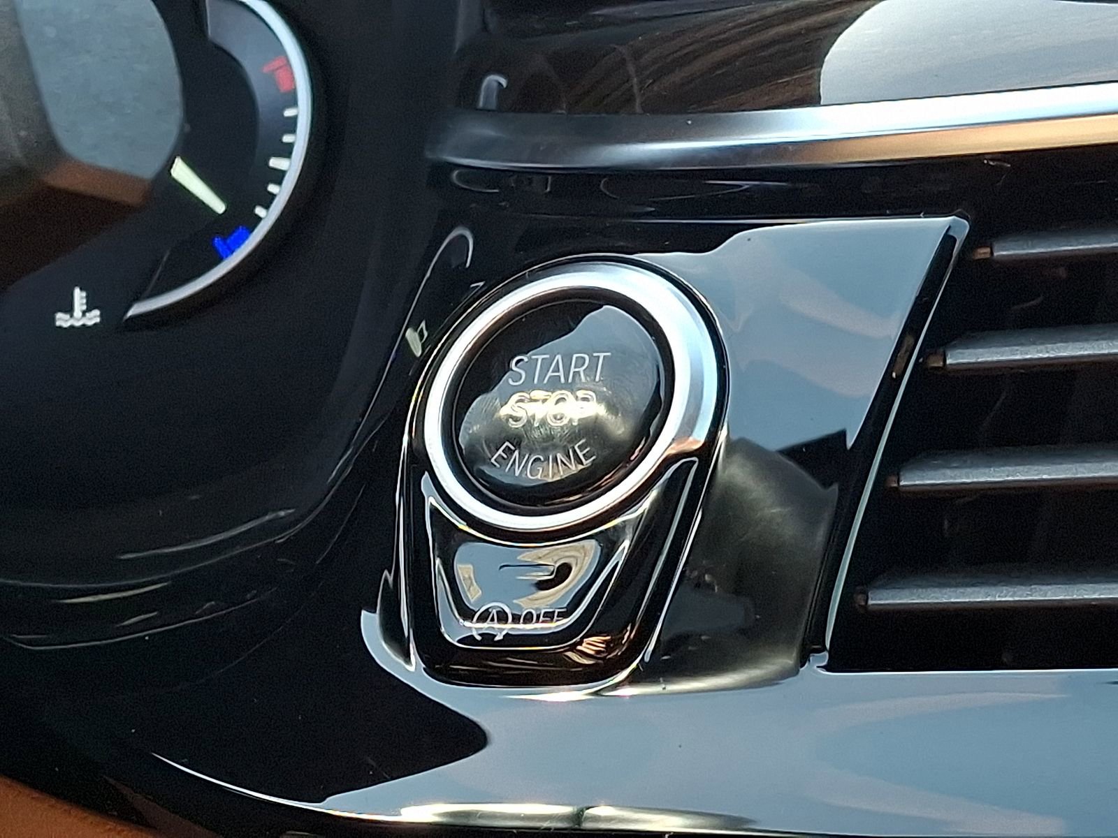Used 2019 BMW 530i w/ Premium Package RWD image 24