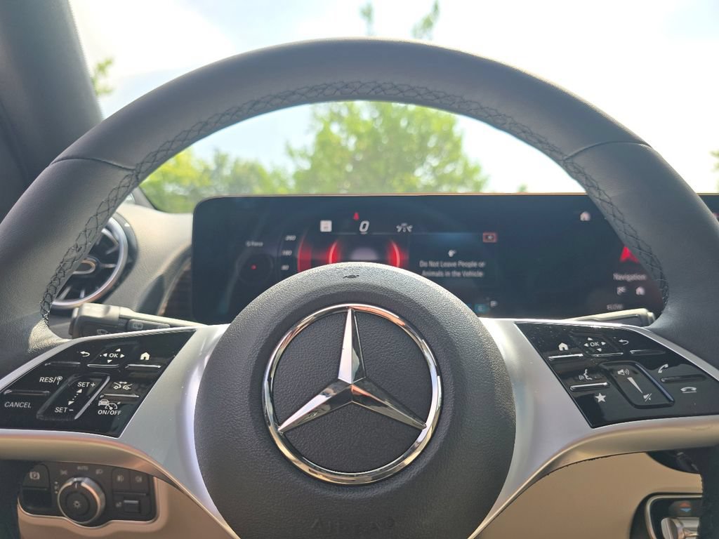 New 2026 Mercedes-Benz GLB 250 4MATIC image 28
