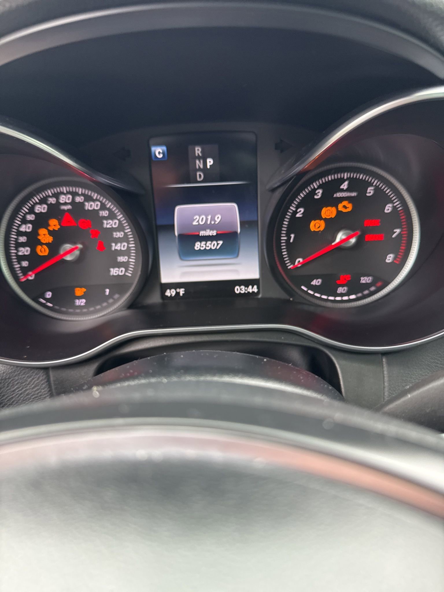 Used 2017 Mercedes-Benz GLC 300 4MATIC image 1