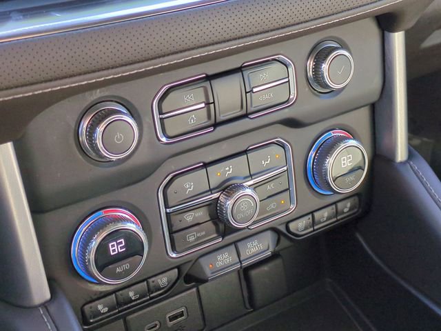 Used 2023 GMC Yukon XL SLT w/ SLT Luxury Package image 19