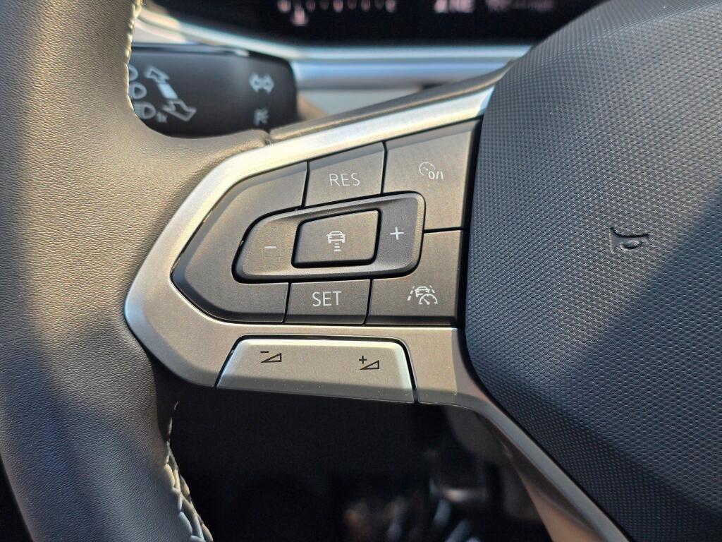New 2026 Volkswagen Taos SE AWD/4WD image 29