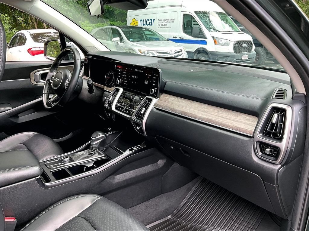 Used 2023 Kia Sorento S w/ Panoramic Sunroof Package AWD/4WD image 22