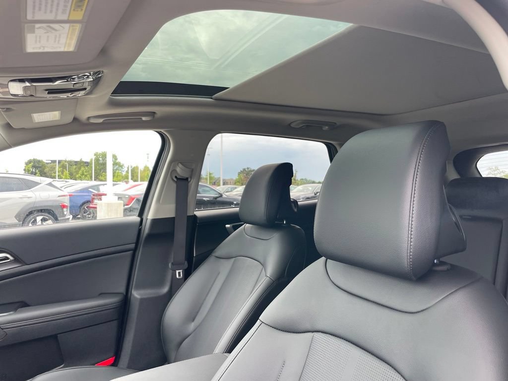 New 2026 Kia Sportage EX FWD image 21