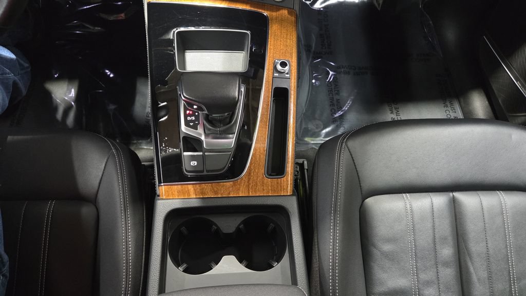 Used 2023 Audi Q5 2.0T Premium Plus AWD/4WD image 16